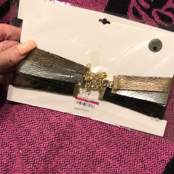 Chokers - Picture 2 of 2